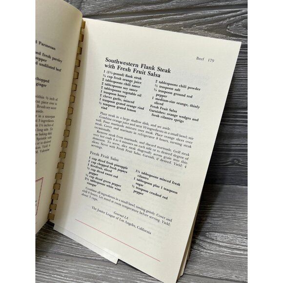 Vintage 1991 America’s Best Recipes Spiral Bound Cookbook - Picture 9 of 10